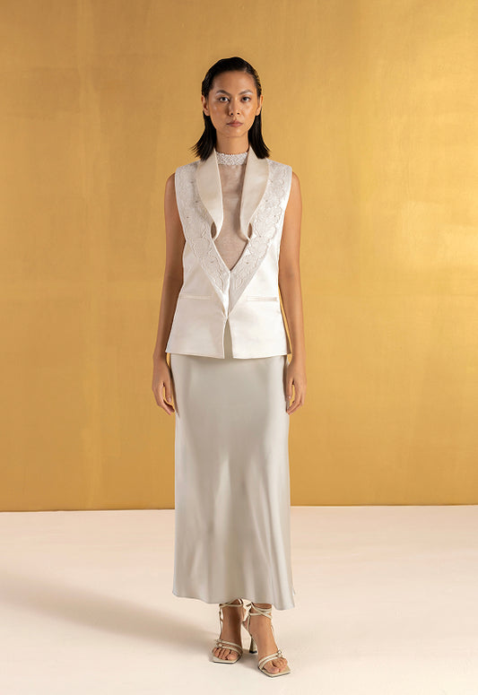 The Petal Lapel